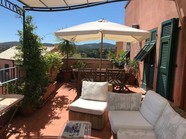 Attico Con Vista Spettacolare Cogoleto Villa Exteriör bild