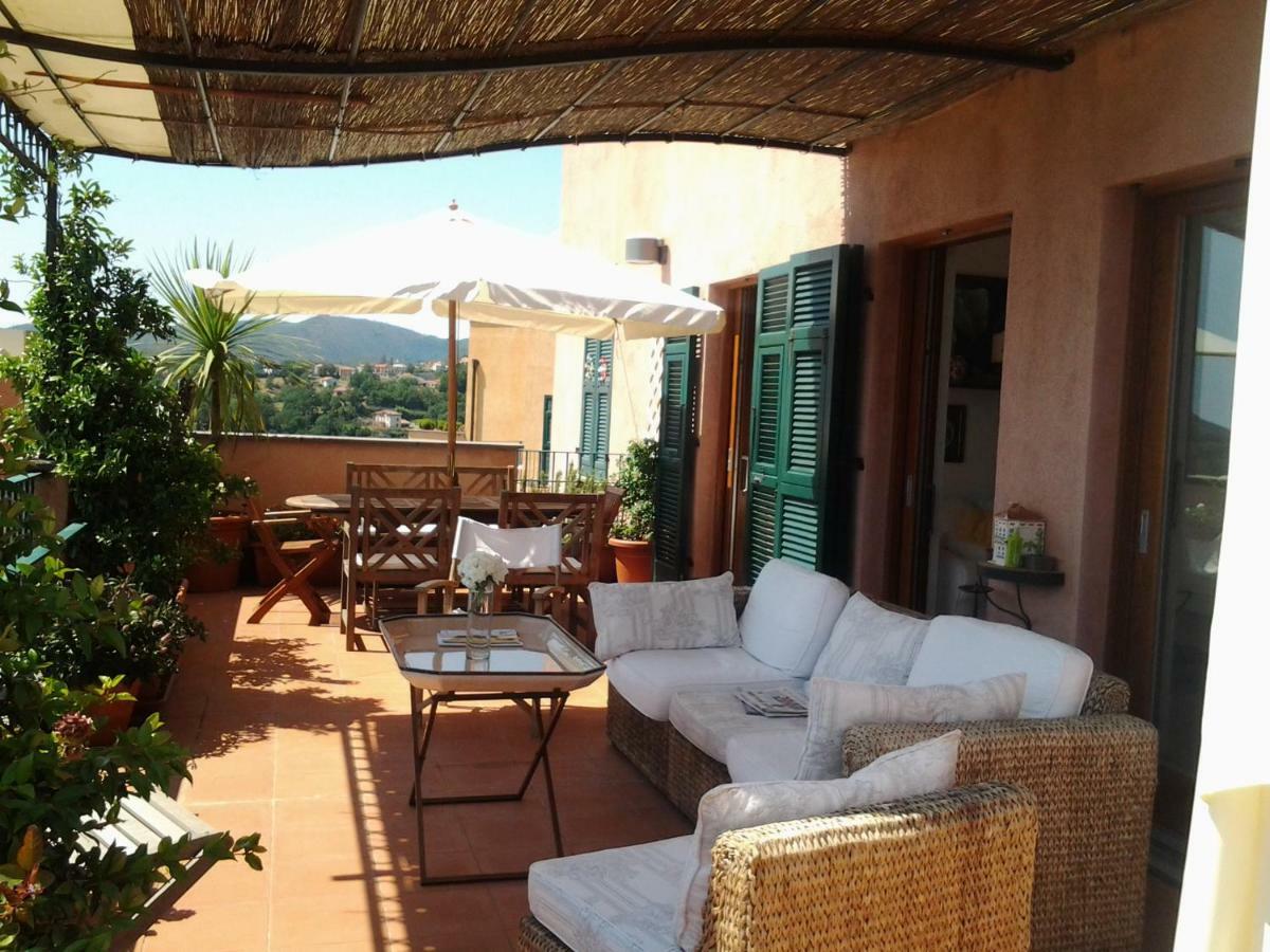 Attico Con Vista Spettacolare Cogoleto Villa Exteriör bild